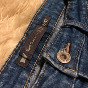 Levi’s Jeans: Slight Curve, Mid Rise, Skinny